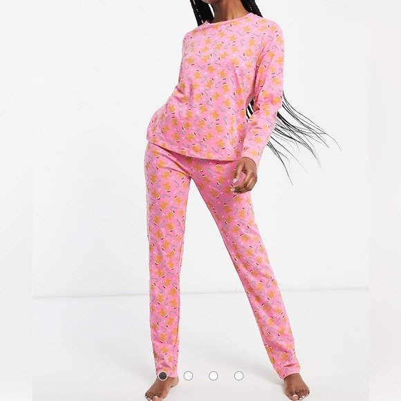 Women’s size - Pink gingerbread men pajamas - Picture 1 of 5